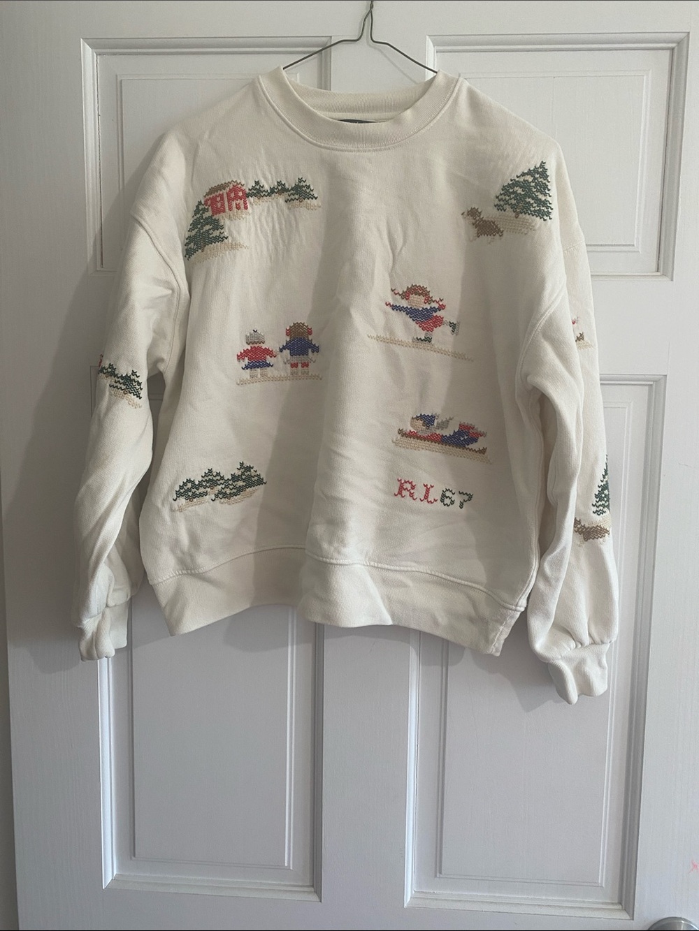 Cozy Cream Ski Motif Sweatshirt - kids